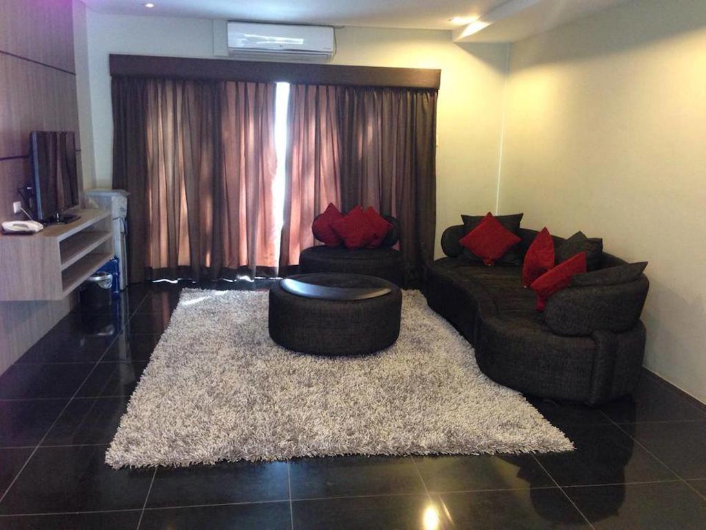 One Manalo Place Puerto Princesa Екстериор снимка