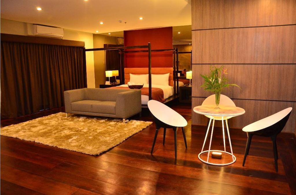 One Manalo Place Puerto Princesa Екстериор снимка