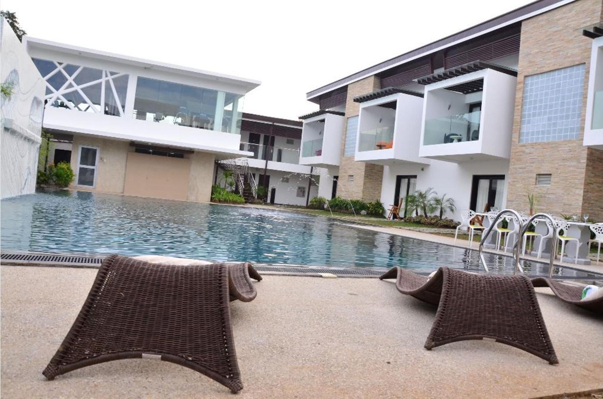One Manalo Place Puerto Princesa Екстериор снимка