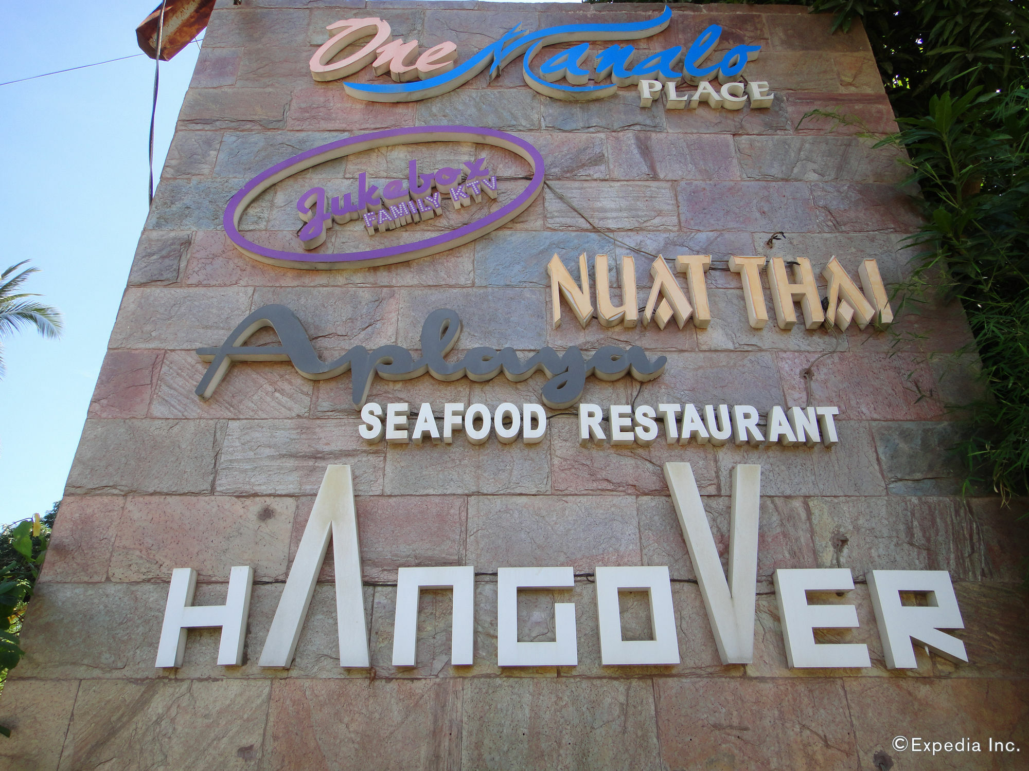 One Manalo Place Puerto Princesa Екстериор снимка