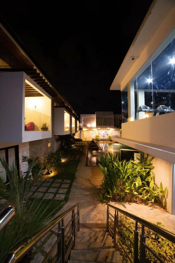 One Manalo Place Puerto Princesa Екстериор снимка
